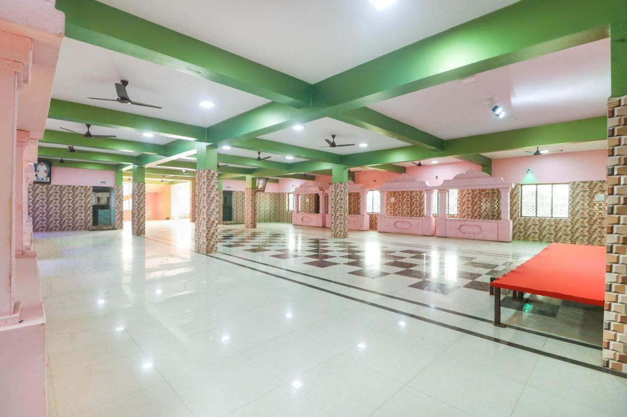 Spot On 68151 Prafulla Palace Otel Jatani Dış mekan fotoğraf