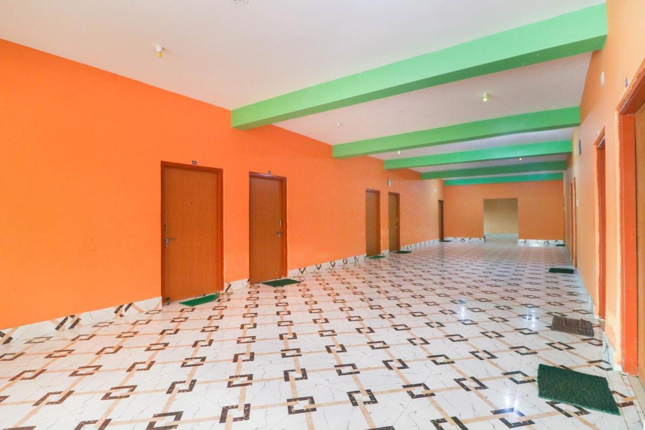 Spot On 68151 Prafulla Palace Otel Jatani Dış mekan fotoğraf