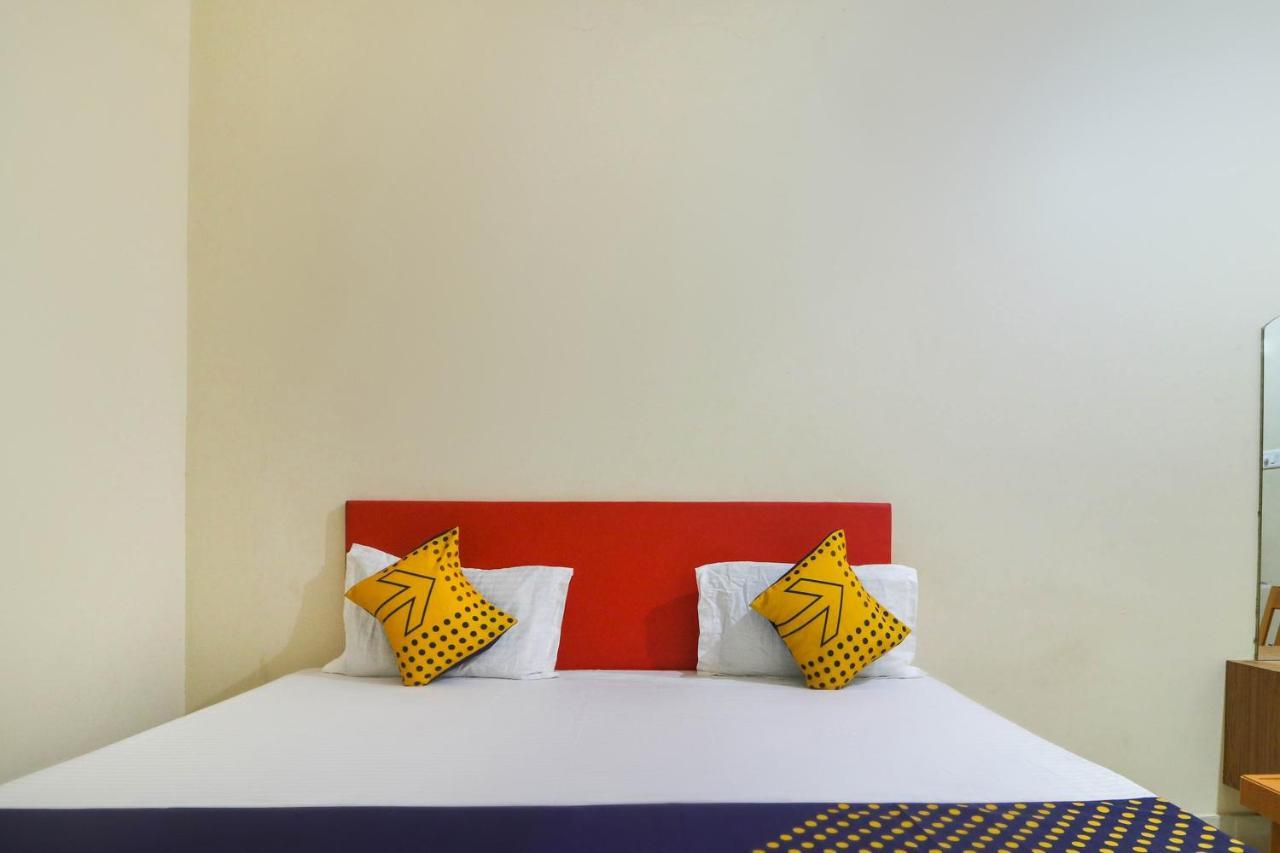 Spot On 68151 Prafulla Palace Otel Jatani Dış mekan fotoğraf